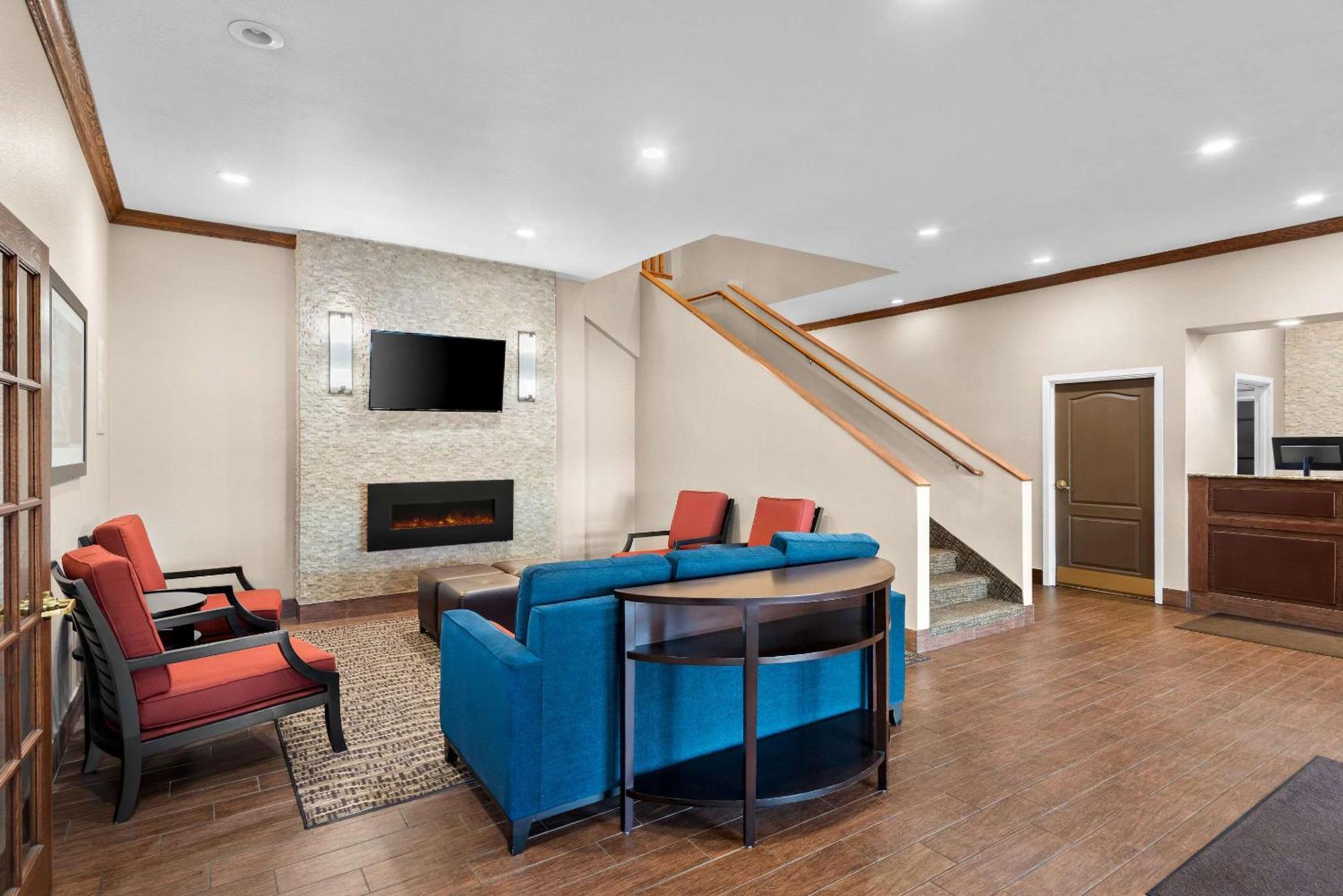 Comfort Inn & Suites Independence エクステリア 写真